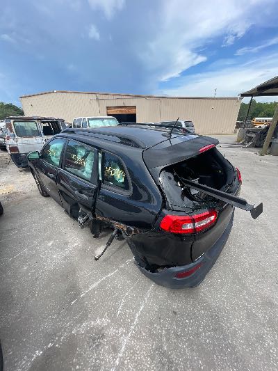 2015 Jeep Cherokee Location - Chrysler - Row 46 - Stock # H52964
