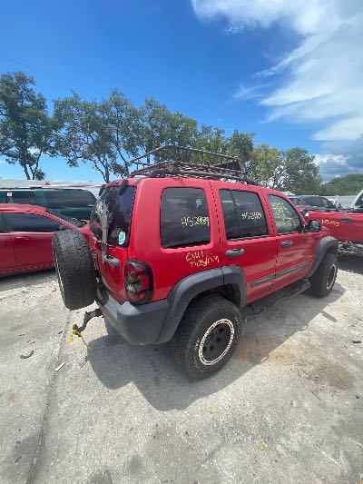 2004 Jeep Liberty Location - Chrysler - Row 47 - Stock # H52989