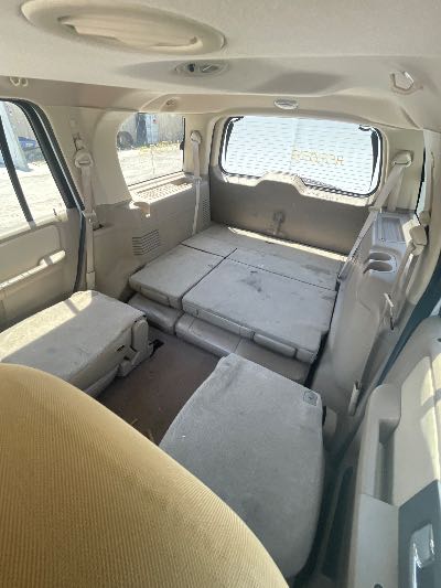 2005 Ford Expedition Location - Large Trucks & Vans - Row 15 - Stock # H53033