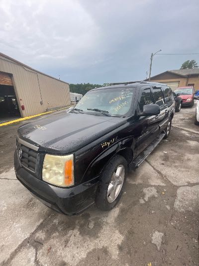 2003 Cadillac Escalade ESV Location - Large Trucks & Vans - Row 14 - Stock # H53043