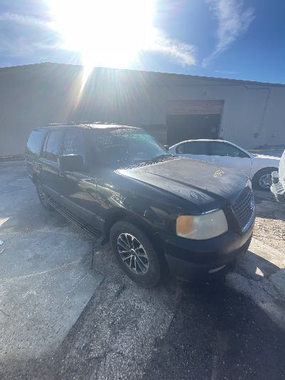 2004 Ford Expedition Location - Large Trucks & Vans - Row 18 - Stock # H53057