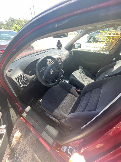 2000 Volkswagen Jetta Location - Imports - Row 29 - Stock # H53015