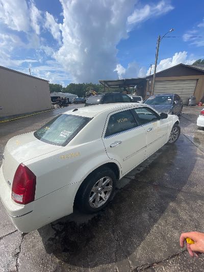 2006 Chrysler 300 Location - Chrysler - Row 38 - Stock # H53101