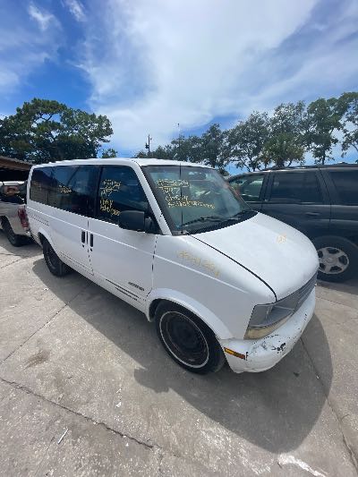 1997 Chevrolet Astro Passenger Location - GM - Row 29 - Stock # H53124