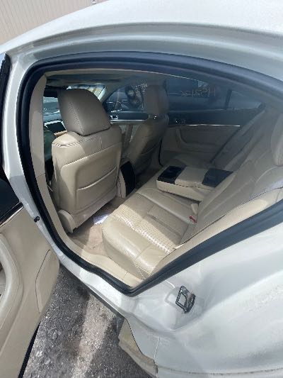 2009 Lincoln MKS Location - Ford - Row 35 - Stock # H53136