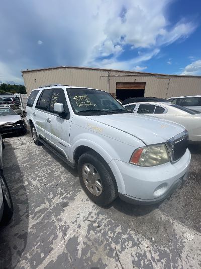2003 Lincoln Navigator Location - Large Trucks & Vans - Row 18 - Stock # H53140