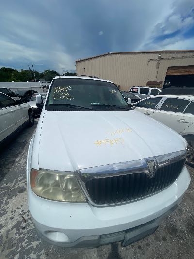 2003 Lincoln Navigator Location - Large Trucks & Vans - Row 18 - Stock # H53140