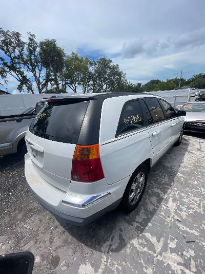 2005 Chrysler Pacifica Location - Chrysler - Row 38 - Stock # H53095
