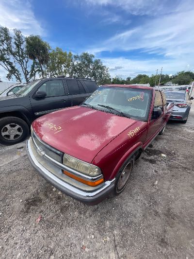 2000 Chevrolet S-10 Location - GM - Row 29 - Stock # H53131