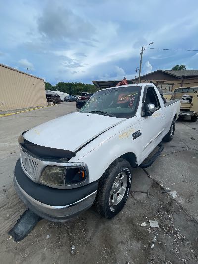 2002 Ford F-150 Location - Large Trucks & Vans - Row 17 - Stock # H53122