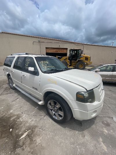 2007 Ford Expedition EL Location - Large Trucks & Vans - Row 18 - Stock # H53141
