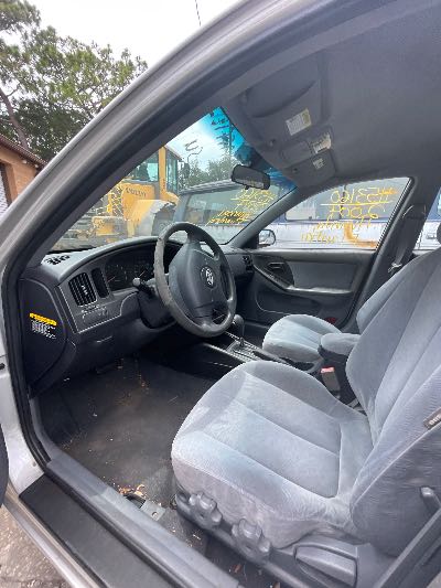 2004 Hyundai Elantra Location - Imports - Row 31 - Stock # H53160