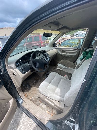 2001 Honda Odyssey Location - Imports - Row 32 - Stock # H53071