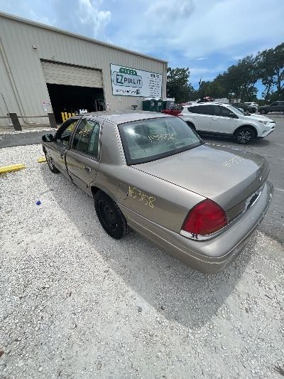 2003 Ford Crown Victoria Location - Ford - Row 35 - Stock # H53158