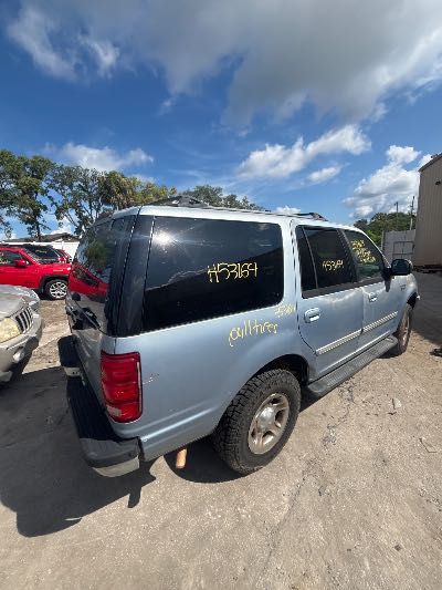 1998 Ford Expedition Location - Large Trucks & Vans - Row 19 - Stock # H53164