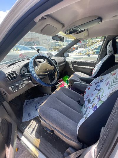 2001 Dodge Grand Caravan Location - Chrysler - Row 38 - Stock # H53166