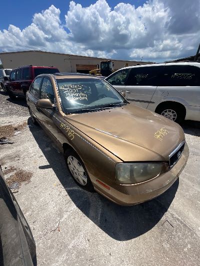 2001 Hyundai Elantra Location - Imports - Row 42 - Stock # H53165
