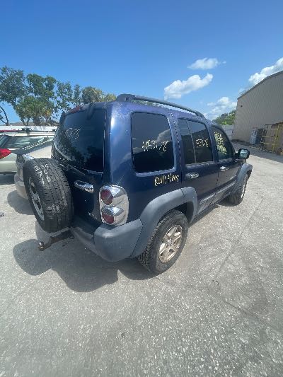 2003 Jeep Liberty Location - Chrysler - Row 39 - Stock # H53178