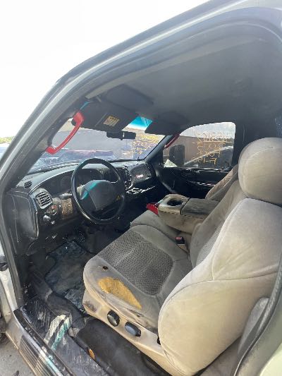 2003 Ford F-150 Location - Large Trucks & Vans - Row 19 - Stock # H53167