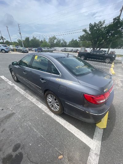 2011 Hyundai Azera Location - Imports - Row 46 - Stock # H53203
