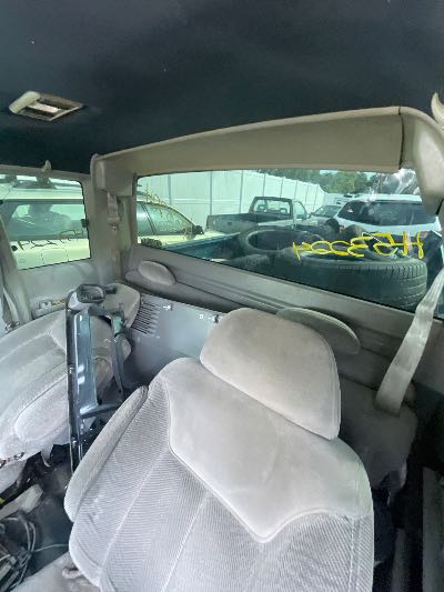 1997 Chevrolet C/K 2500 Location - Large Trucks & Vans - Row 22 - Stock # H53224