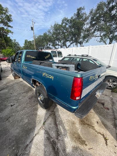 1997 Chevrolet C/K 2500 Location - Large Trucks & Vans - Row 22 - Stock # H53224