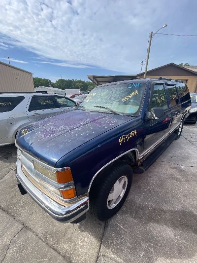 1999 Chevrolet Suburban Location - Large Trucks & Vans - Row 20 - Stock # H53254