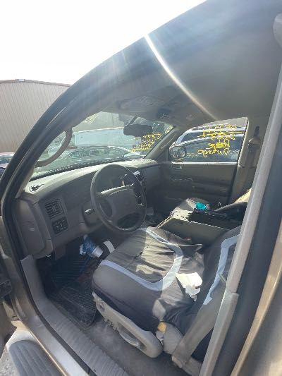 2003 Dodge Durango Location - Large Trucks & Vans - Row 23 - Stock # H53334