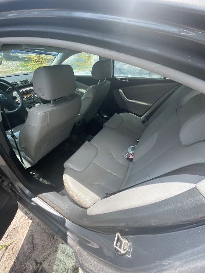 2006 Volkswagen Passat Sedan Location - Imports - Row 26 - Stock # H53285