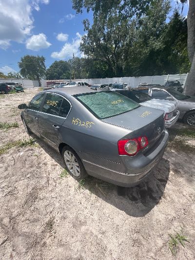 2006 Volkswagen Passat Sedan Location - Imports - Row 26 - Stock # H53285