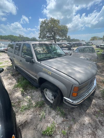 1999 GMC Suburban Location - Large Trucks & Vans - Row 29 - Stock # H53288