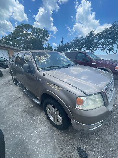 2004 Ford F-150 Location - Large Trucks & Vans - Row 24 - Stock # H53338
