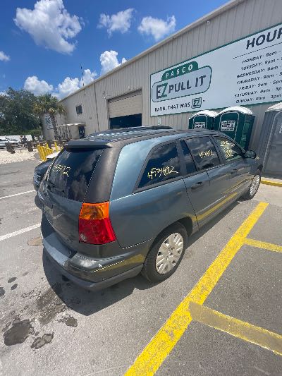 2005 Chrysler Pacifica Location - Chrysler - Row 42 - Stock # H53402