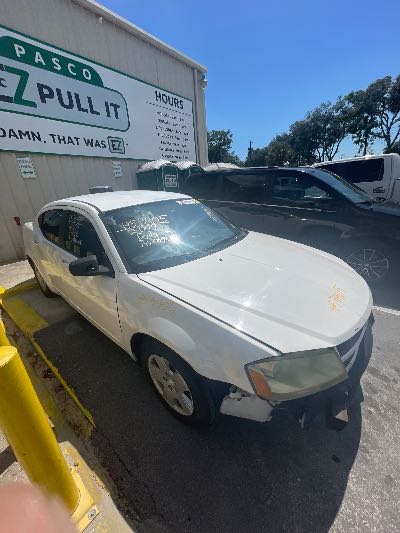 2009 Dodge Avenger Location - Chrysler - Row 43 - Stock # H53405