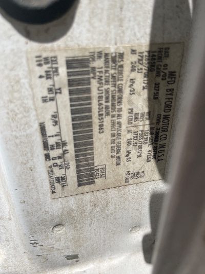 2003 Ford Expedition Location - Large Trucks & Vans - Row 23 - Stock # H53409