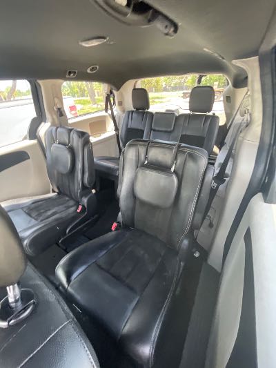 2017 Dodge Grand Caravan Location - Chrysler - Row 44 - Stock # H53407
