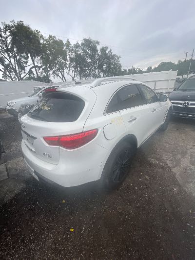 2010 INFINITI FX35 Location - Imports - Row 6 - Stock # H53440