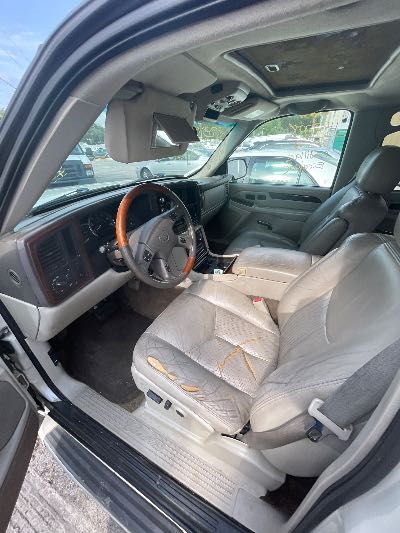 2003 Cadillac Escalade EXT Location - Large Trucks & Vans - Row 24 - Stock # H53398