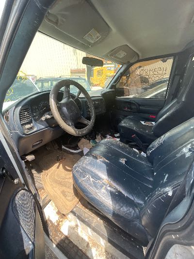 2004 Chevrolet Astro Cargo Van Location - GM - Row 33 - Stock # H53480