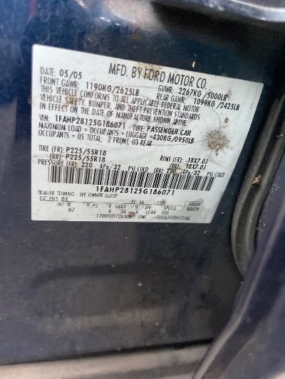 2005 Ford Five Hundred Location - Ford - Row 28 - Stock # H53493
