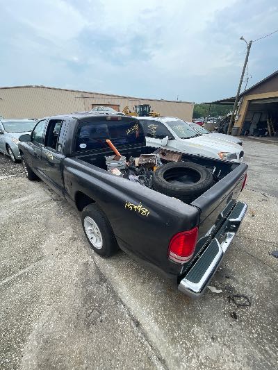 2000 Dodge Dakota Location - Large Trucks & Vans - Row 25 - Stock # H53481