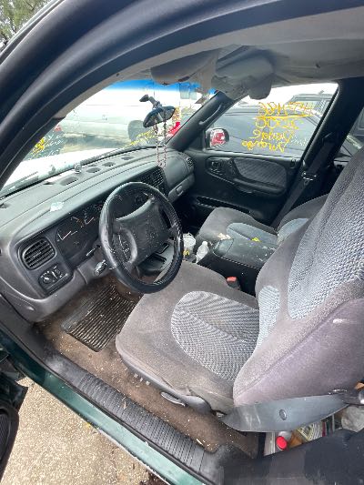 2000 Dodge Durango Location - Large Trucks & Vans - Row 24 - Stock # H53486