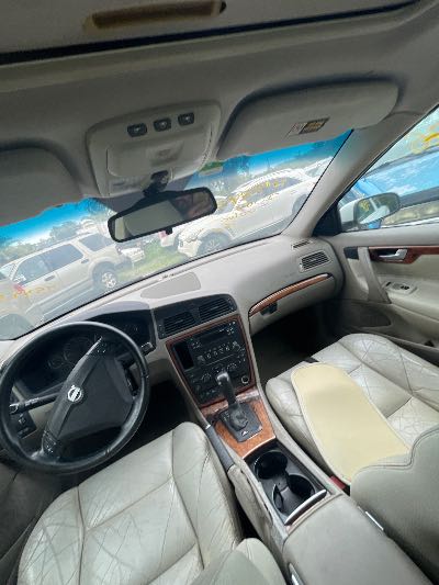2005 Volvo S60 Location - Imports - Row 29 - Stock # H53477