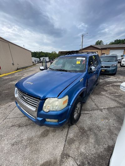 2010 Ford Explorer Location - Ford - Row 27 - Stock # H53519