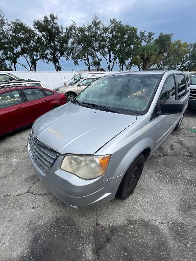 2009 Chrysler Town & Country Location - Chrysler - Row 44 - Stock # H53554
