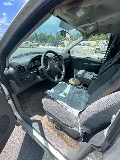 2005 Dodge Grand Caravan Location - Chrysler - Row 44 - Stock # H53581