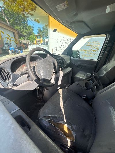 2002 Ford Econoline Commercial Cutaway Location - Large Trucks & Vans - Row 26 - Stock # H53576