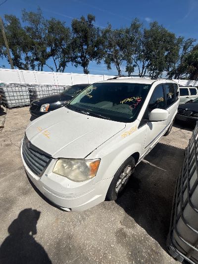 2010 Chrysler Town & Country Location - Chrysler - Row 45 - Stock # H53632