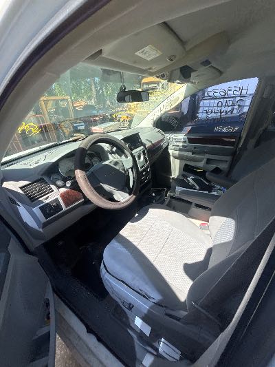 2010 Chrysler Town & Country Location - Chrysler - Row 45 - Stock # H53632