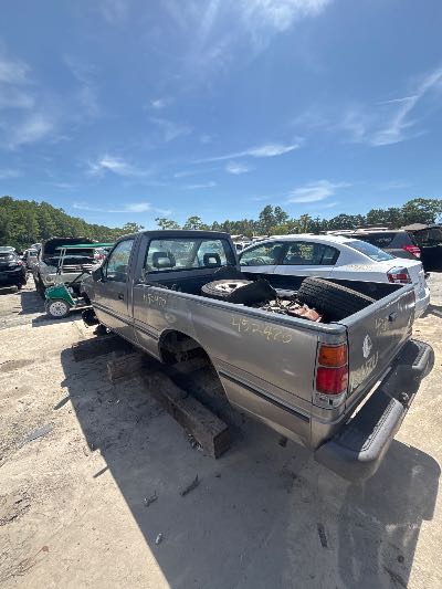 1989 Isuzu Pickups Location - Imports - Row 13 - Stock # H52470